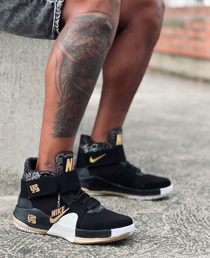 BOTA HYPERDUNK