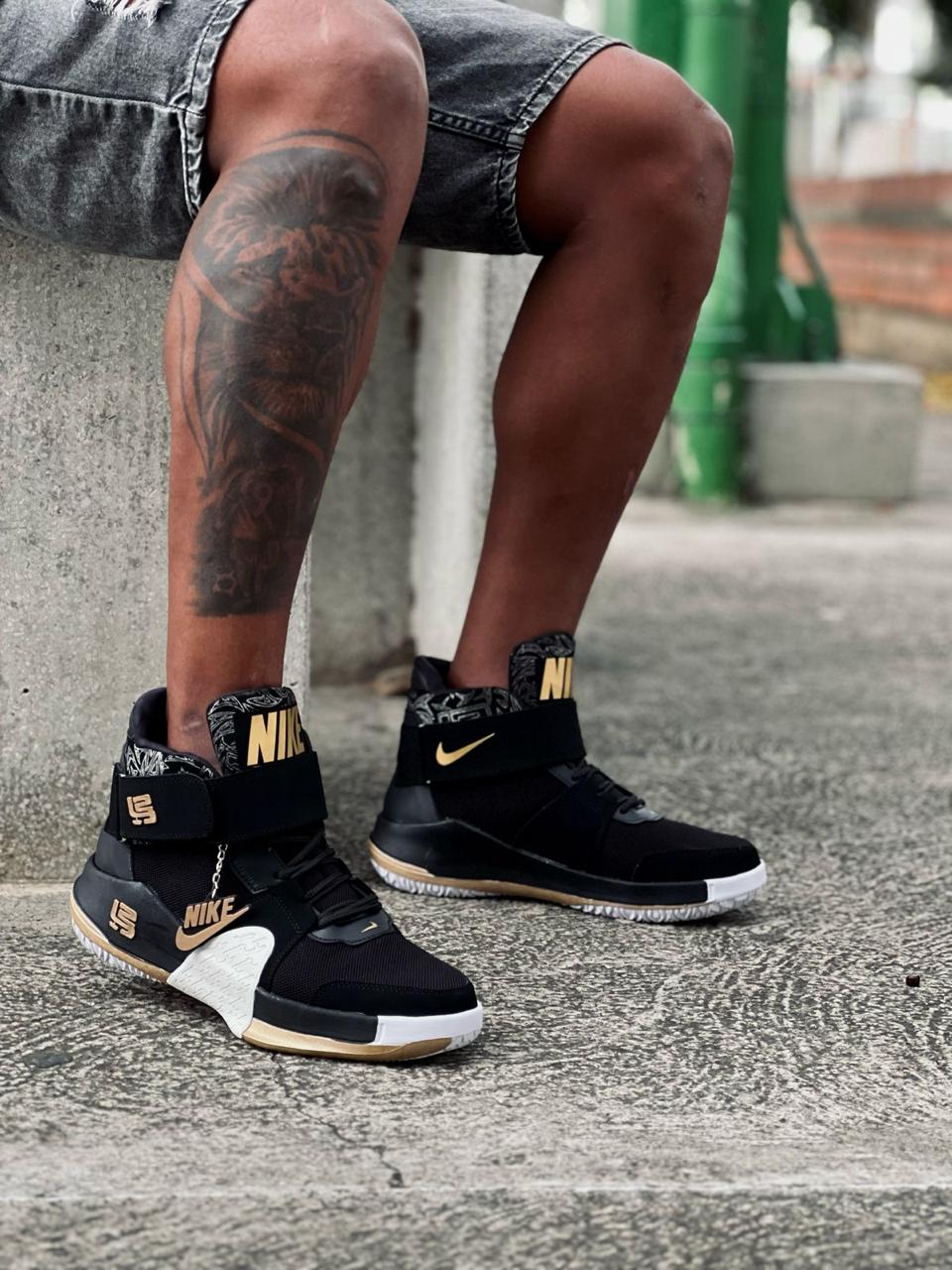BOTA LEBRON 2.0
